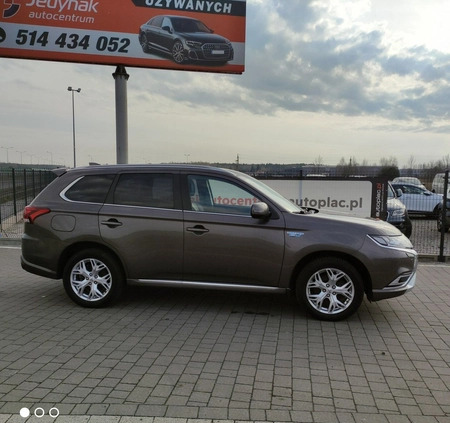 Mitsubishi Outlander cena 108800 przebieg: 108200, rok produkcji 2019 z Gniew małe 407